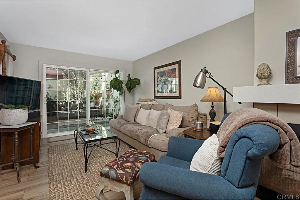 https://cdn.realtyfeed.com/cdn/127/306399612/eb2f647b12035d50d0870c7aac5381c0.webp