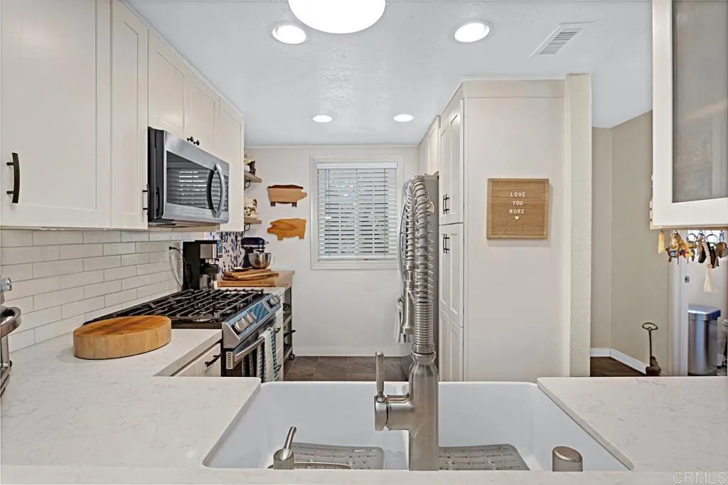 https://cdn.realtyfeed.com/cdn/127/306399612/f477db71ba0ea936d9597082201222a6.webp