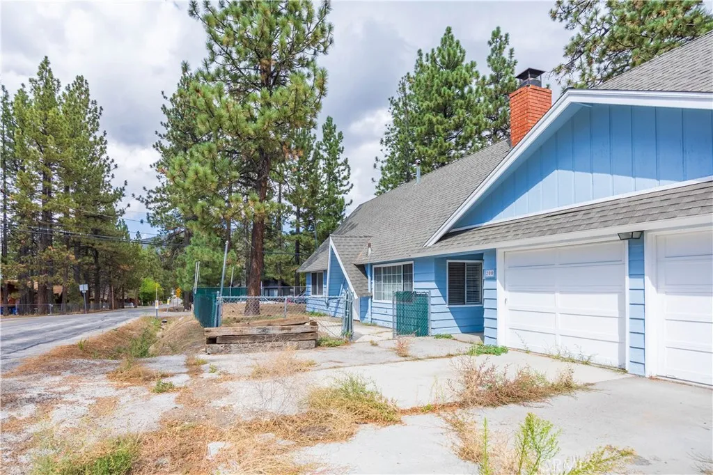 200 E Country Club Boulevard, Big Bear City, Ca 92314 - Photo 4 of 35, Big Bear City, CA