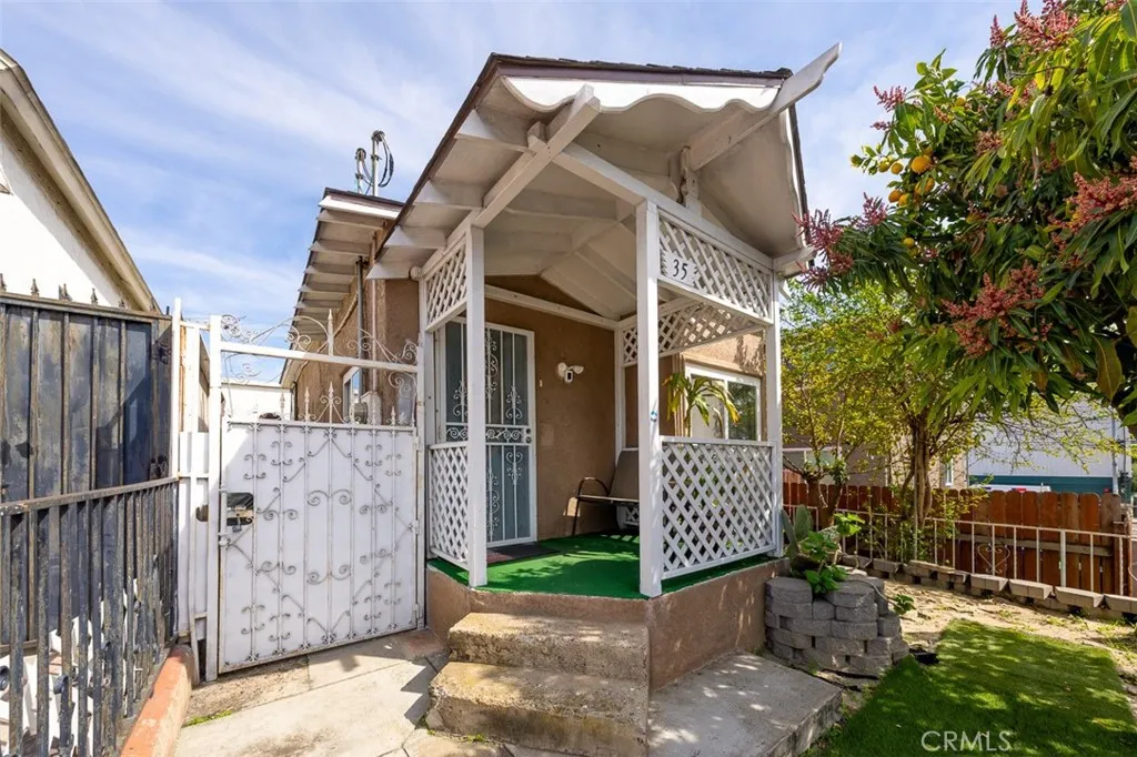 https://cdn.realtyfeed.com/cdn/127/306399735/a04e672e06662d48476b7a27c9e2ec20.webp