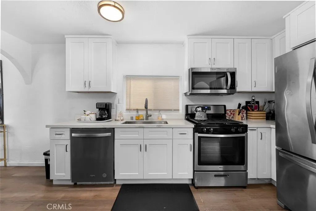 https://cdn.realtyfeed.com/cdn/127/306399735/f3ed009a6a40bcb7574edea57b5a152b.webp