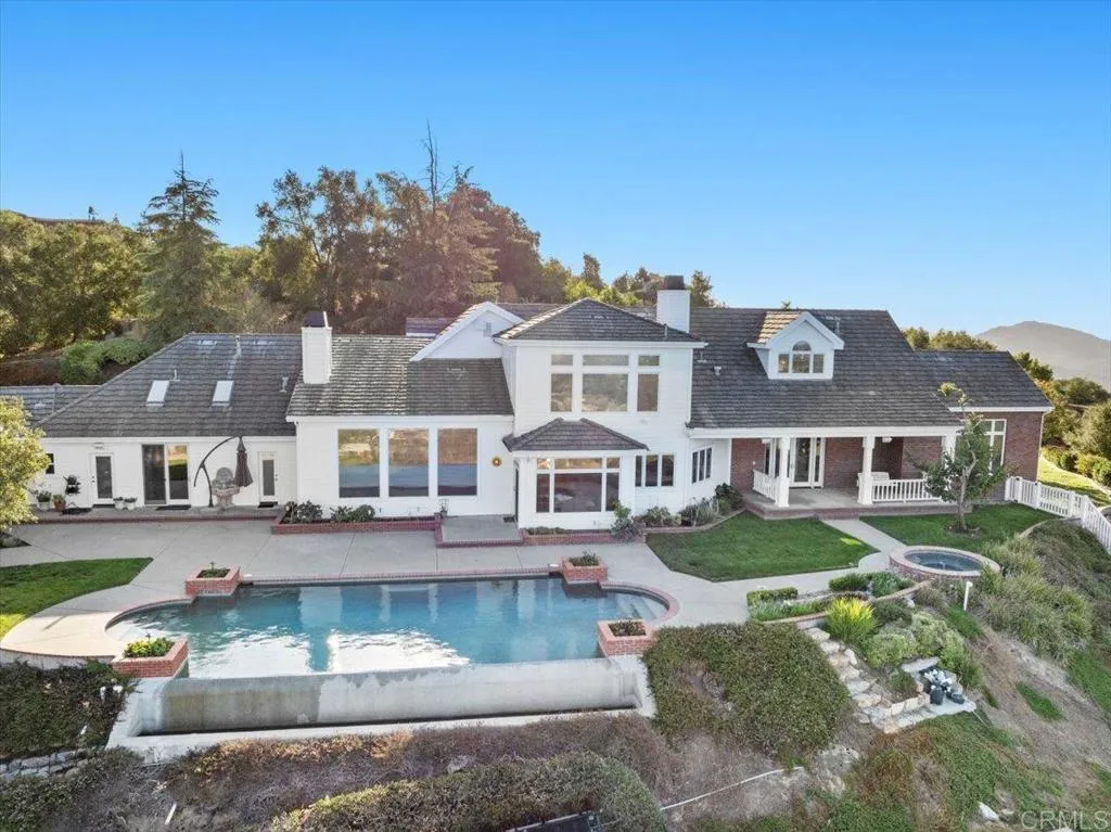 https://cdn.realtyfeed.com/cdn/127/306399942/67b73cde76126ba30cfe4307e03713e8.webp
