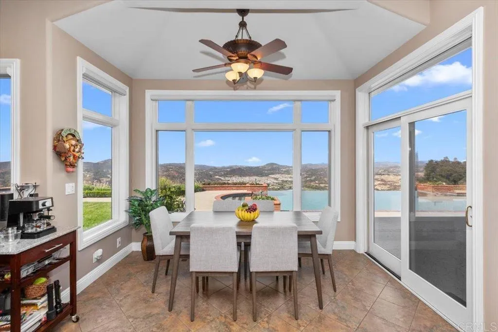 https://cdn.realtyfeed.com/cdn/127/306399942/946bc205c261158b13cb49fc85653fd8.webp