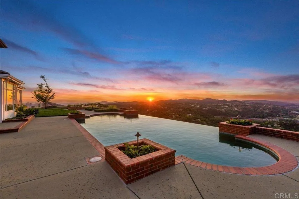 https://cdn.realtyfeed.com/cdn/127/306399942/f059a78e3c1b66167a1a8397cda83d89.webp