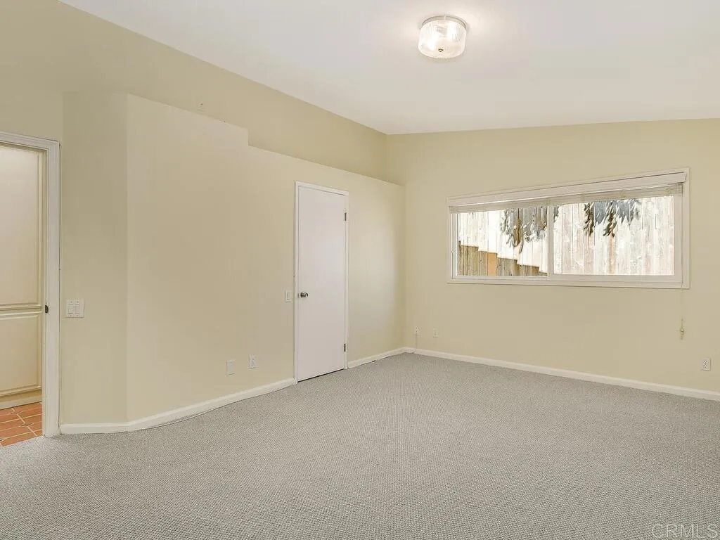 https://cdn.realtyfeed.com/cdn/127/306400201/4c1f8c1565f000ae5be5bede9ebd046c.webp