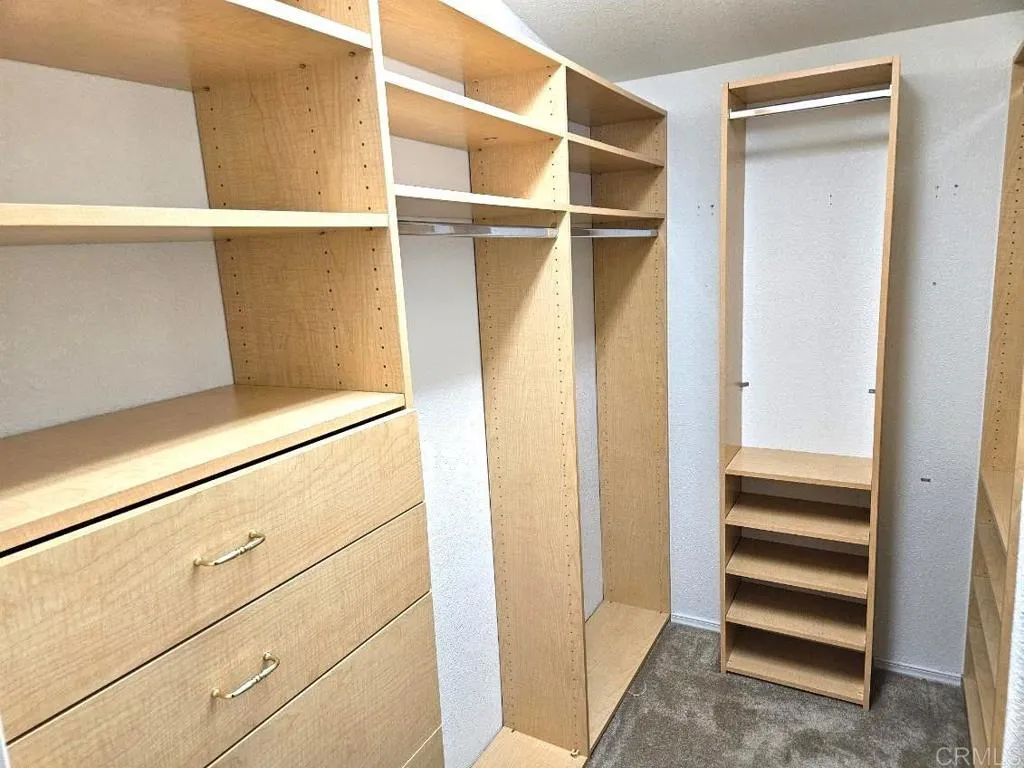 https://cdn.realtyfeed.com/cdn/127/306400416/03b931edaf7c5573e13ad73a9fff0305.webp