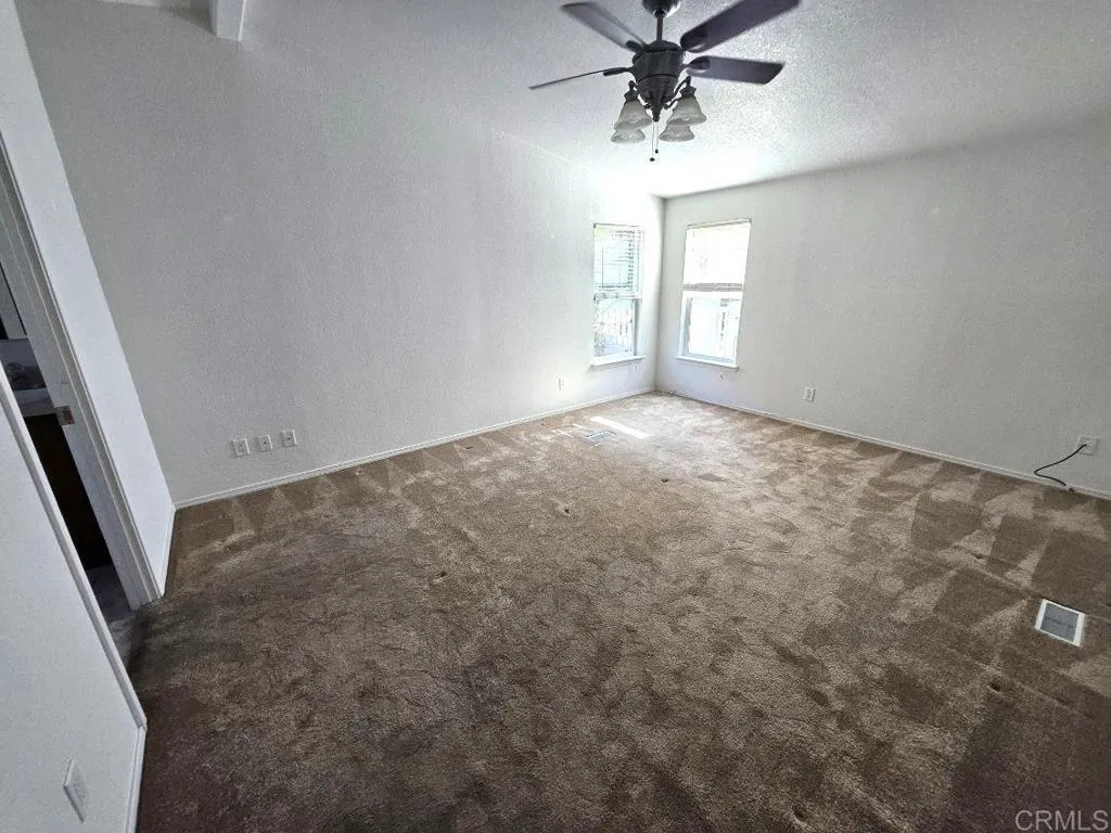https://cdn.realtyfeed.com/cdn/127/306400416/d92d15be6872eff4e0259529e930f8c9.webp