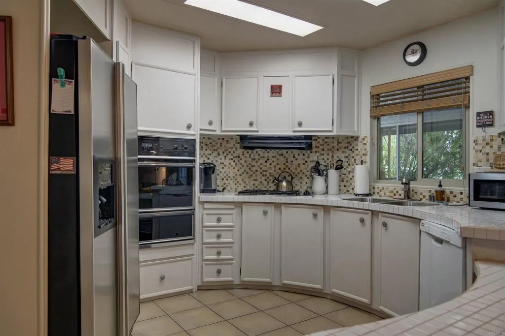 https://cdn.realtyfeed.com/cdn/127/306400923/1f70c7f3b6972002c068cc80e6efd06a.webp