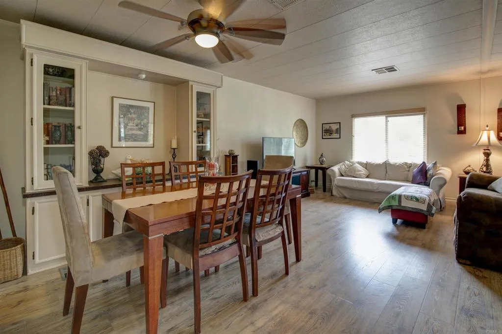 https://cdn.realtyfeed.com/cdn/127/306400923/de07ab8cac3fdac80e0a31bda476d76b.webp