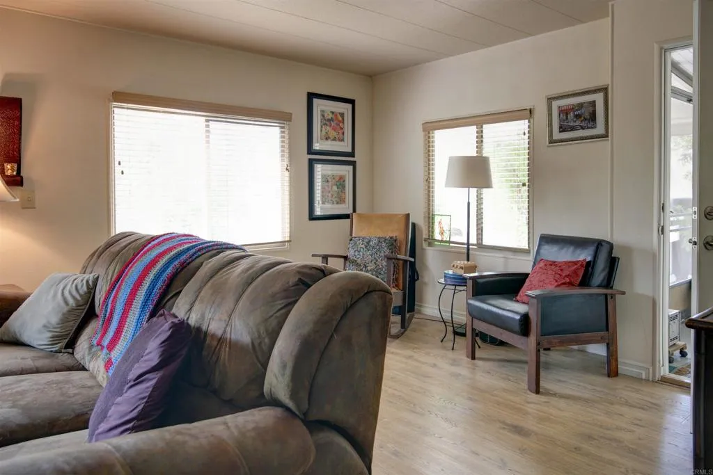 https://cdn.realtyfeed.com/cdn/127/306400923/fcd73ed344777dd6f320ee2e46ed1f38.webp