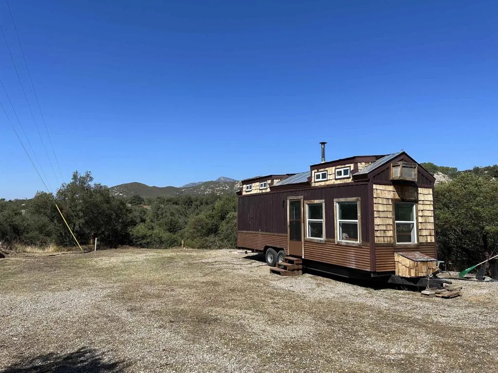 https://cdn.realtyfeed.com/cdn/127/306401023/783f6d402b38165be780fcddbcf882e5.webp