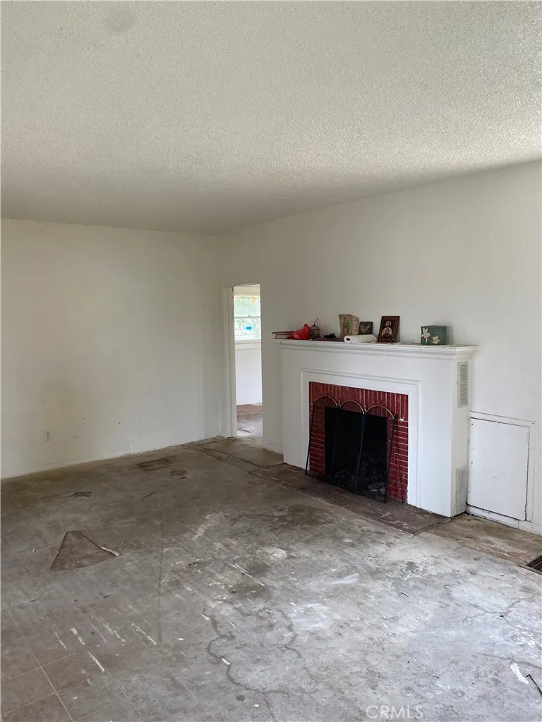 https://cdn.realtyfeed.com/cdn/127/306401068/e865e94cd671e224670b21c56e5a9d40.webp