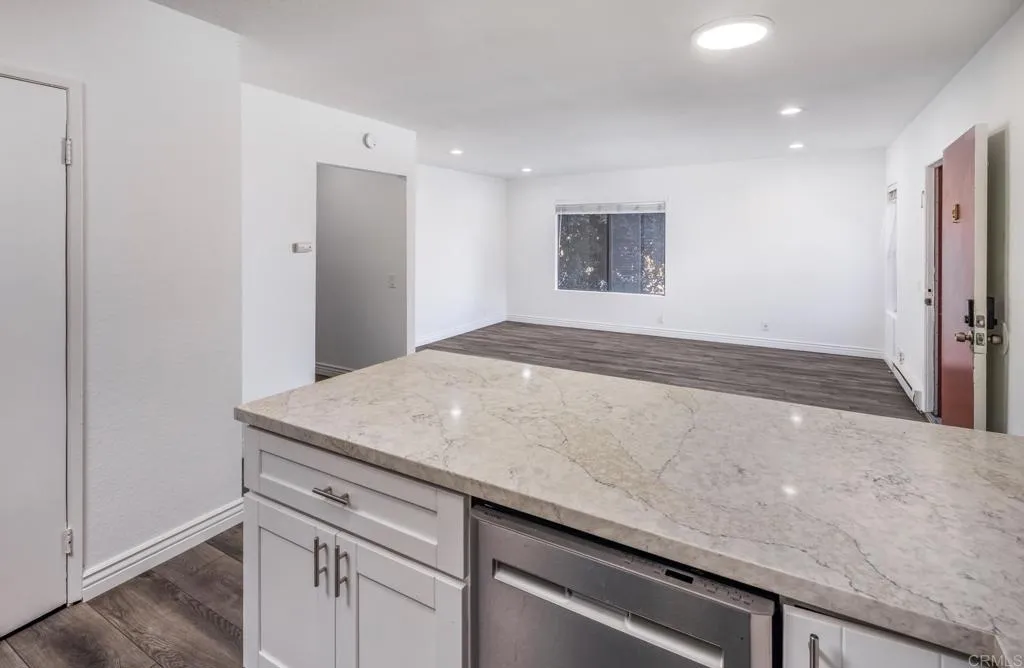 https://cdn.realtyfeed.com/cdn/127/306401227/77f8c02acc1f6cb846971096d2a00af8.webp