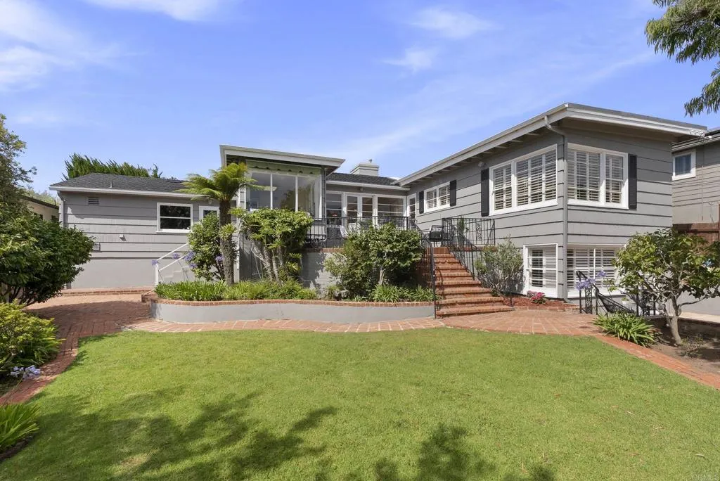 https://cdn.realtyfeed.com/cdn/127/306401269/80b451e6d5ca938d64923aa6ff96c8f0.webp