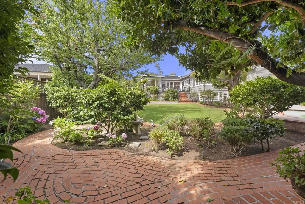 https://cdn.realtyfeed.com/cdn/127/306401269/84c5f6e61e20cc99ea9f9c103ec61a11.webp