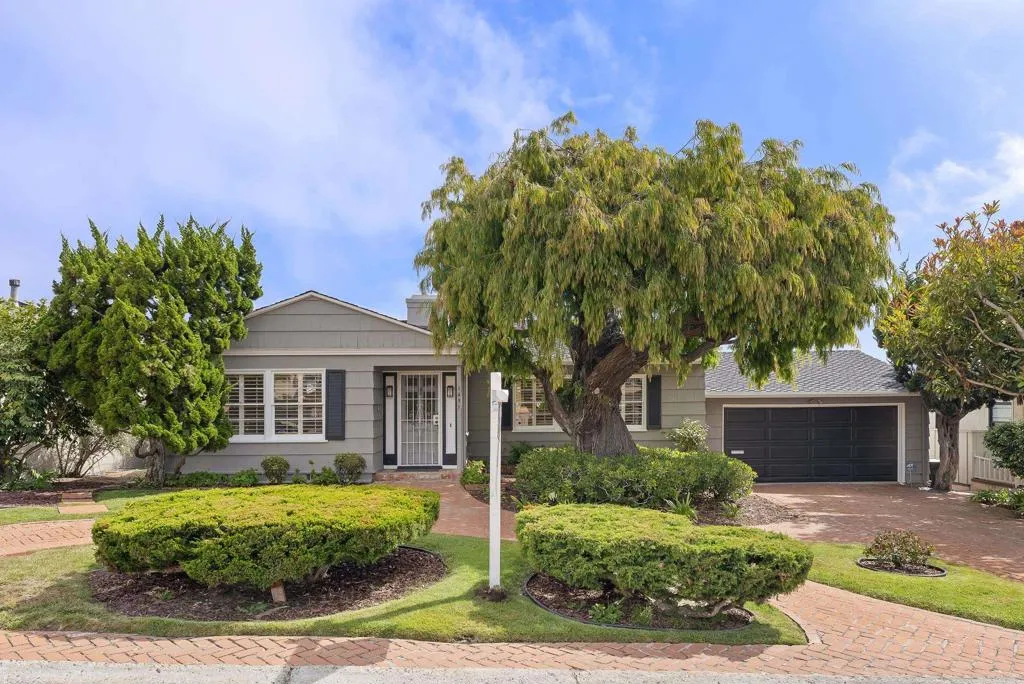 https://cdn.realtyfeed.com/cdn/127/306401269/a675e1075a80f5eb3d6fb905b9addf06.webp