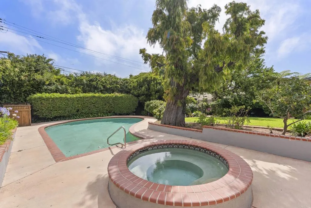 https://cdn.realtyfeed.com/cdn/127/306401269/ee7f2585b447c5606204625a3234dd0c.webp