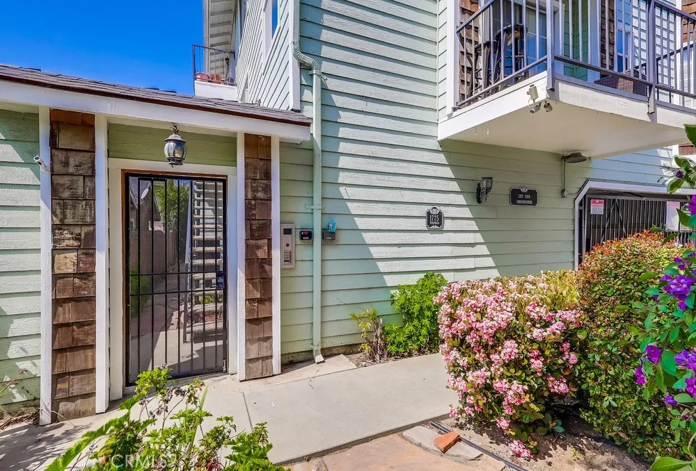 1775 Freeman Avenue Unit 302