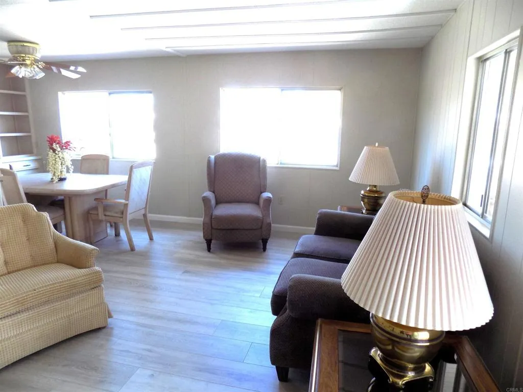 https://cdn.realtyfeed.com/cdn/127/306401401/3a17de172b607bdf723f7247ea9cad05.webp