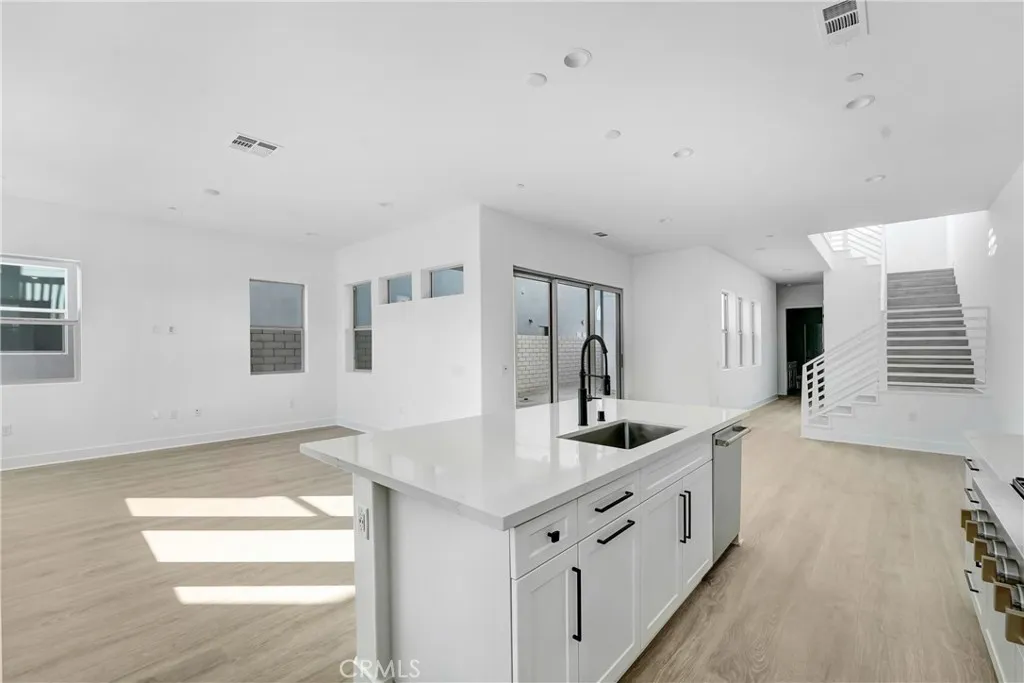 27346 Creekwood Lane, Valencia, Ca 91381 - Photo 4 of 15, Valencia, CA