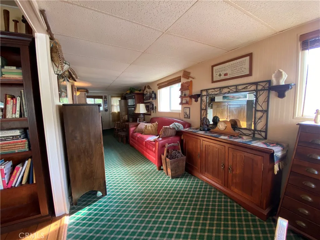 https://cdn.realtyfeed.com/cdn/127/306401935/9dd598e4208601d7ad615696850ffb40.webp