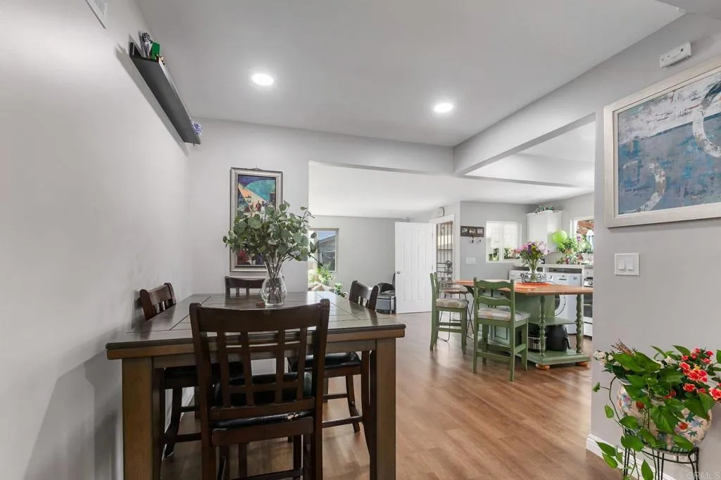 https://cdn.realtyfeed.com/cdn/127/306402058/6361d8af897c06511ac945aa1bfe7c4d.webp