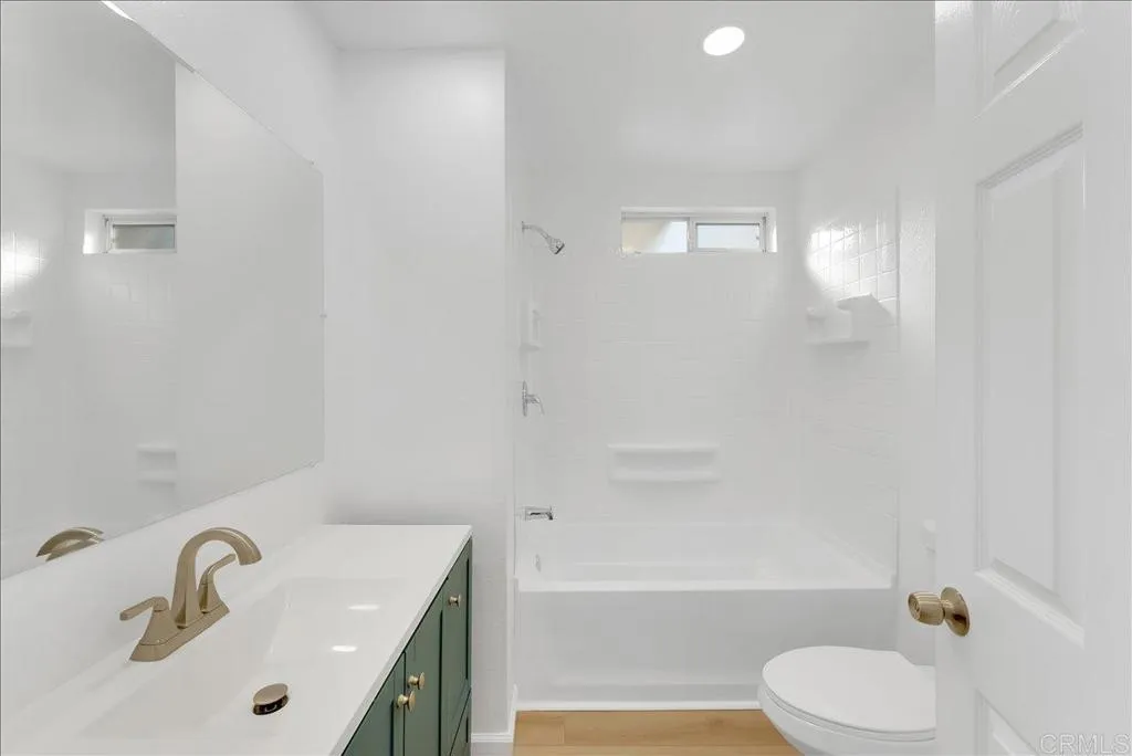 https://cdn.realtyfeed.com/cdn/127/306402280/87e43ff9f723d9cb62945db2d679ec69.webp