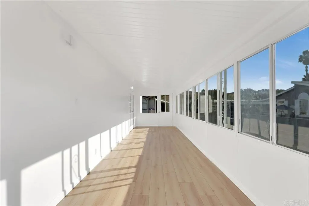 https://cdn.realtyfeed.com/cdn/127/306402280/b26d34fe599bed0fec17c96aa27c2a4f.webp
