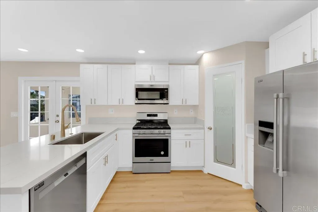 https://cdn.realtyfeed.com/cdn/127/306402280/b740b0c3a98181cc8e60e9e7d893d35d.webp