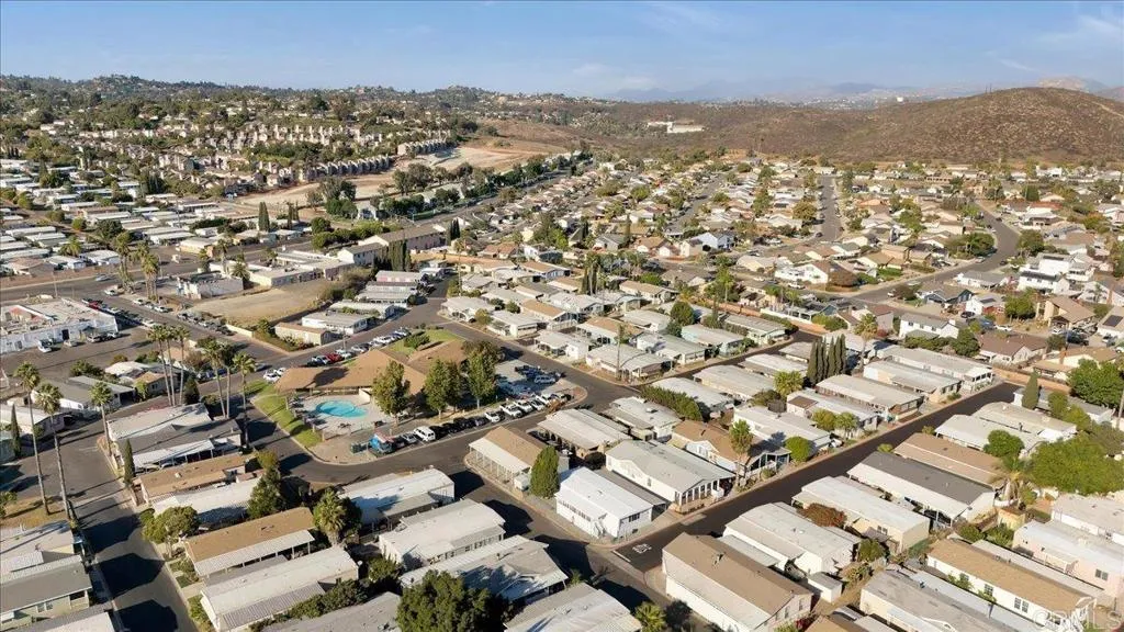 https://cdn.realtyfeed.com/cdn/127/306402280/f64555f3f1f07832744d89c4f841c263.webp