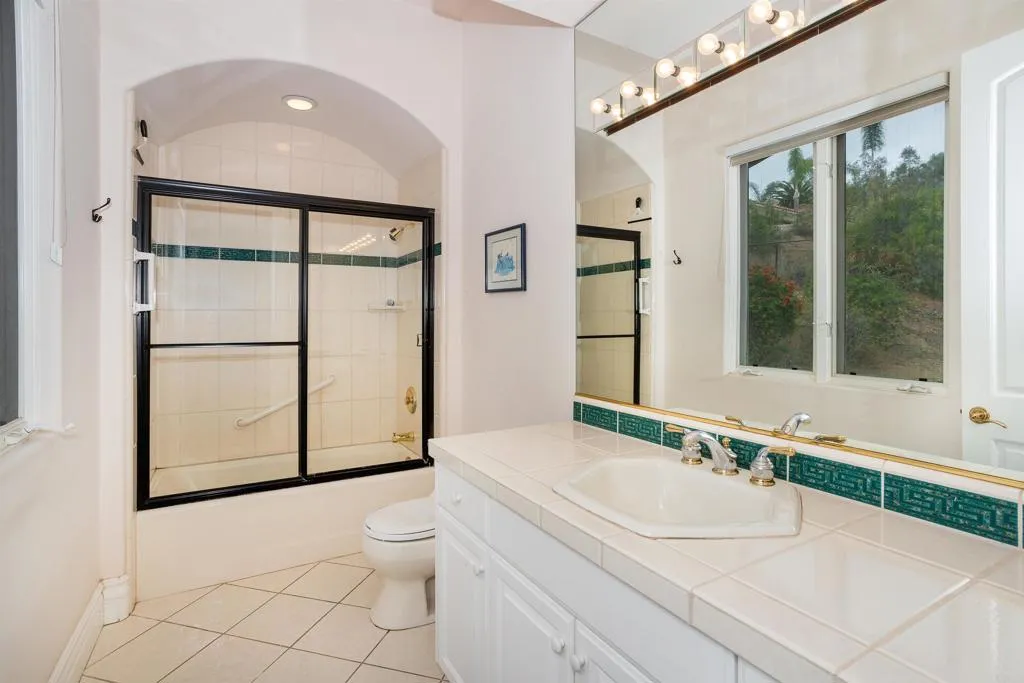 https://cdn.realtyfeed.com/cdn/127/306402636/36ac2b17e131f841f689878e948cc772.webp