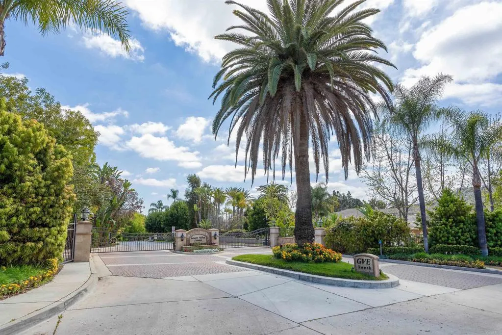 https://cdn.realtyfeed.com/cdn/127/306402636/77782ef2571b8c4ba4d478444eaa7d40.webp