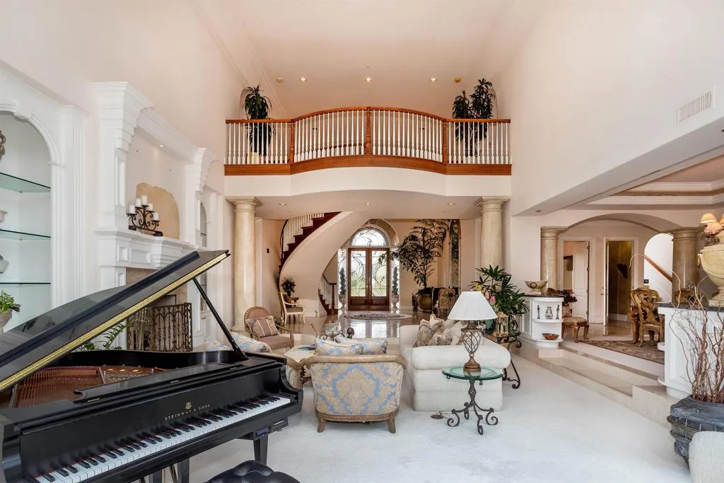 https://cdn.realtyfeed.com/cdn/127/306402636/ae0e3a5c41efb050ddc9f9d1a7547989.webp