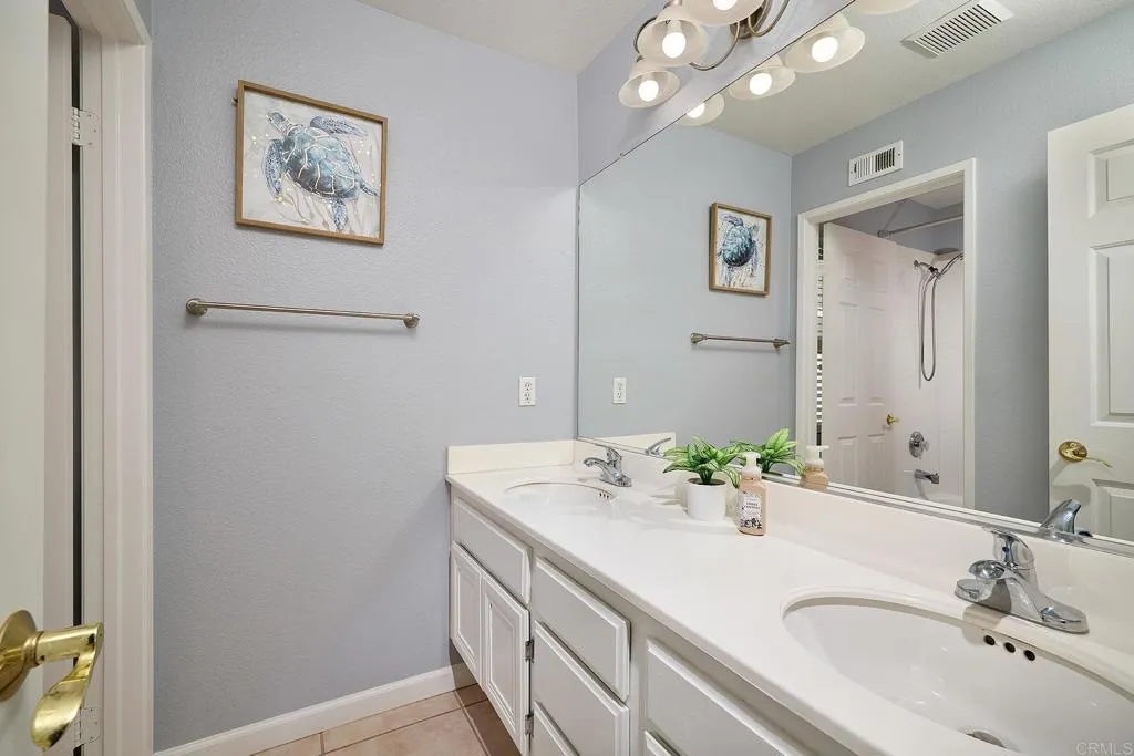 https://cdn.realtyfeed.com/cdn/127/306402707/96e733e386a9653c7374ac5e856bcb91.webp