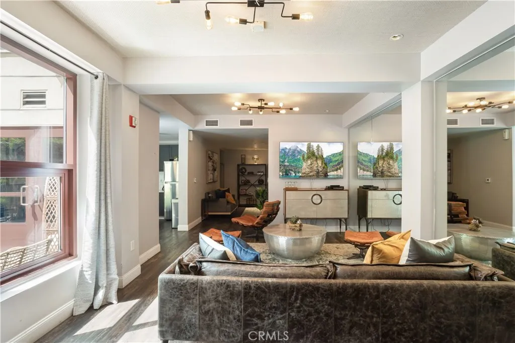 https://cdn.realtyfeed.com/cdn/127/306403011/2e4d6d56445fce766acbf0b1b9419c3b.webp