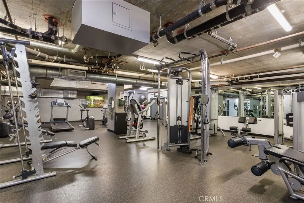 https://cdn.realtyfeed.com/cdn/127/306403011/9f13cfce2ca121f6fb14bedec6e6d39f.webp