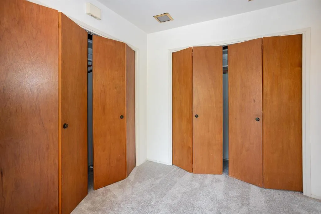 https://cdn.realtyfeed.com/cdn/127/306403355/4355cc3c0d893203e385e272b52dab85.webp