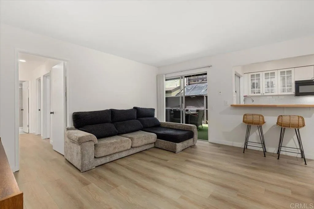 Photo #5: PTP2502333 Listing 