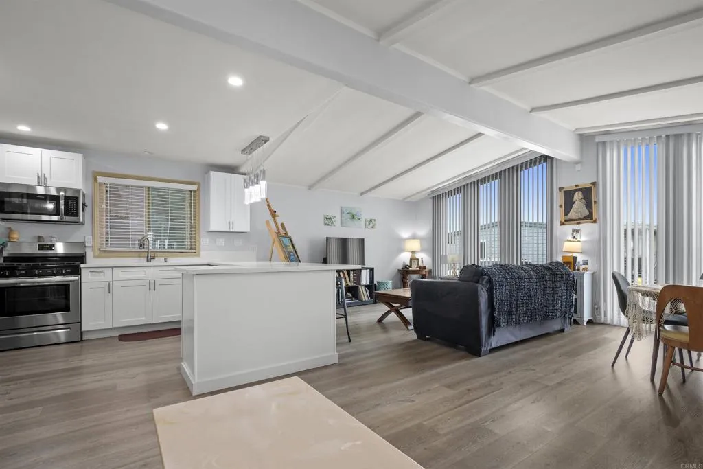 https://cdn.realtyfeed.com/cdn/127/306403491/e1e9c29a3b63dd1baefd3d42d8b956b6.webp