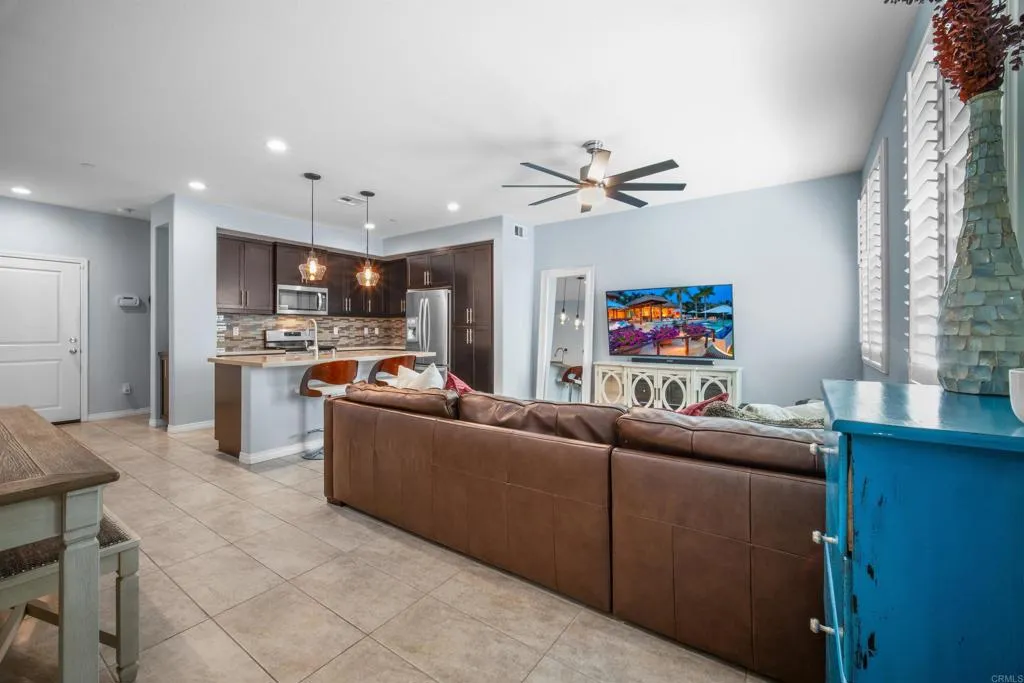 Photo #3: PTP2502342 Listing 