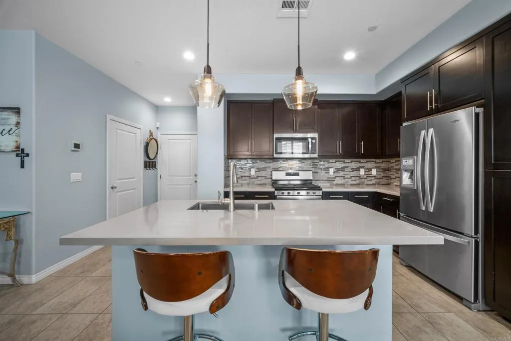 Photo #8: PTP2502342 Listing: Photo #8