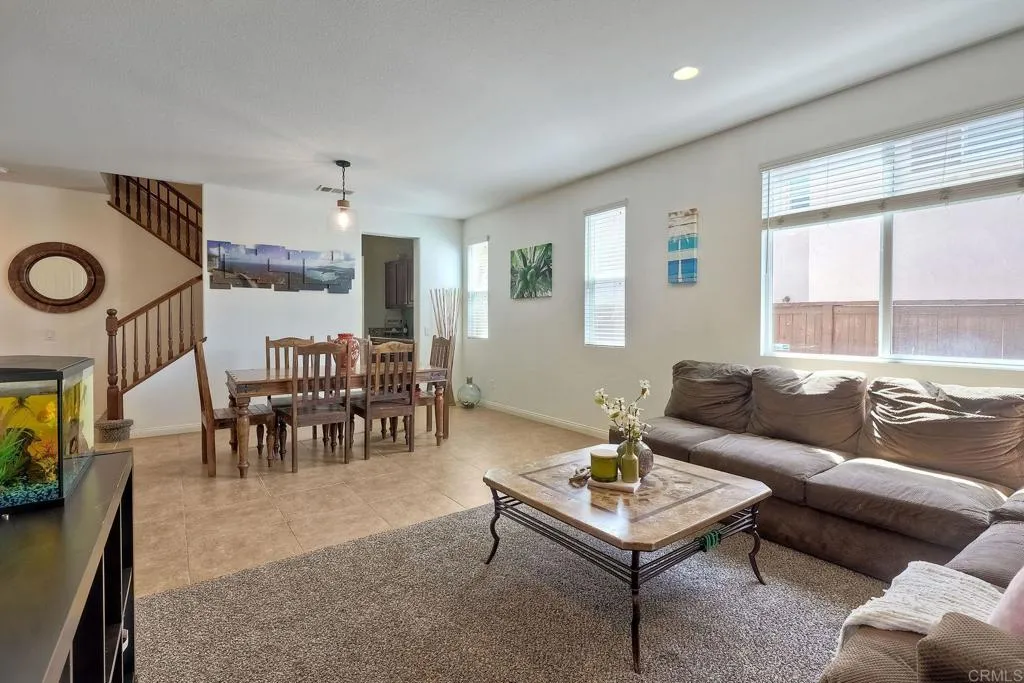 https://cdn.realtyfeed.com/cdn/127/306403760/cc1d02381e7cbd71ad449fbbde154cc0.webp