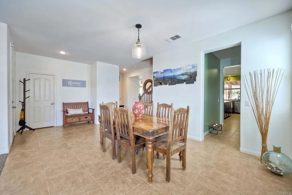 https://cdn.realtyfeed.com/cdn/127/306403760/f735dbf7e69f3c82f3e67cc6650e1df3.webp