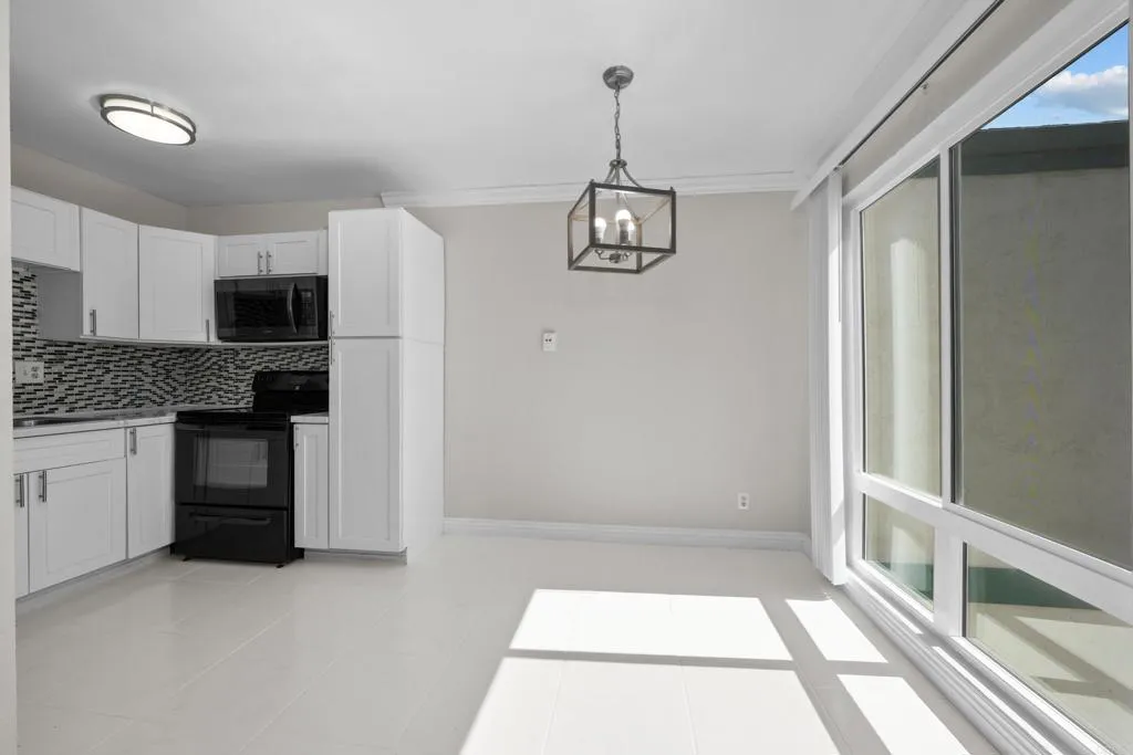 Photo #6: PTP2502345 Listing 