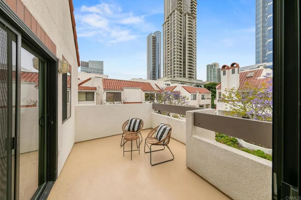 https://cdn.realtyfeed.com/cdn/127/306404526/7a963c33314f8d6f537875e922f3bbe0.webp