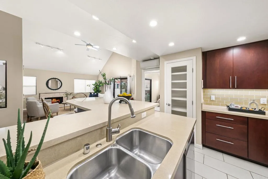 Photo #10: PTP2502335 Listing: Photo #10