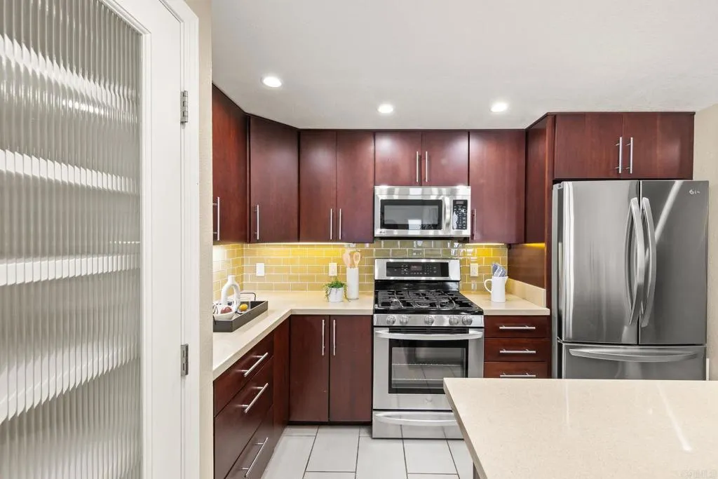 Photo #8: PTP2502335 Listing: Photo #8