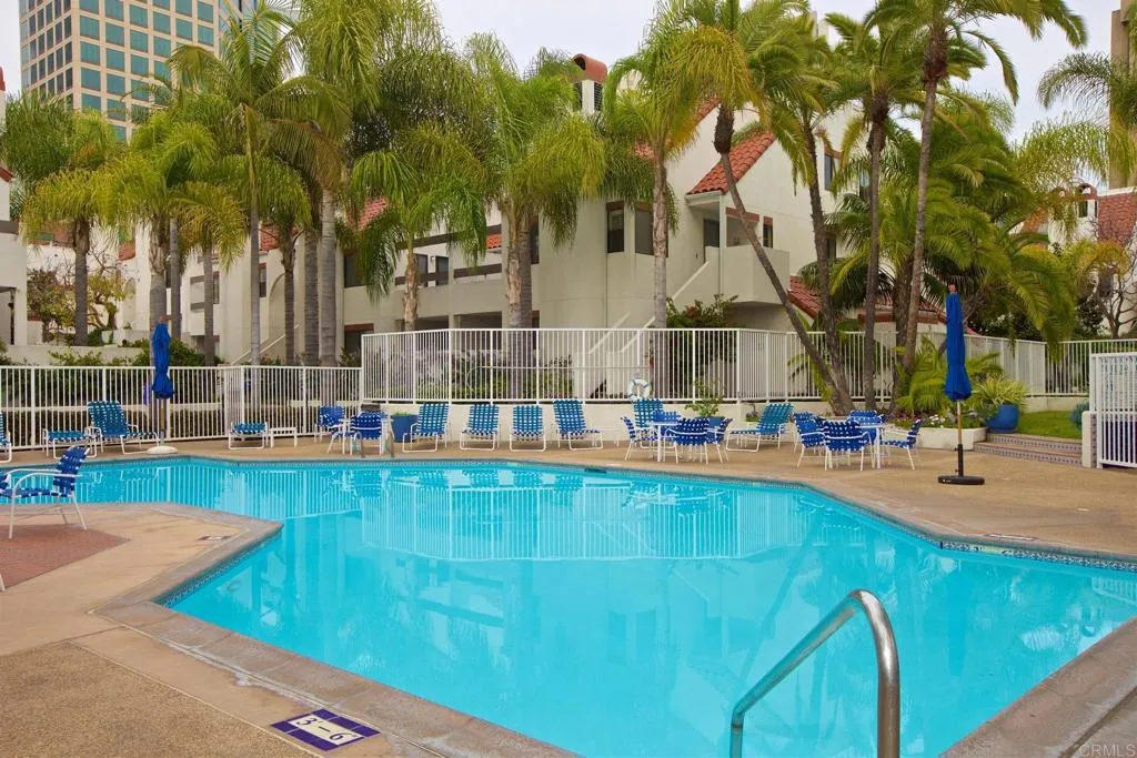https://cdn.realtyfeed.com/cdn/127/306404526/9afec4d7445b4c0898f9d752bbccd113.webp
