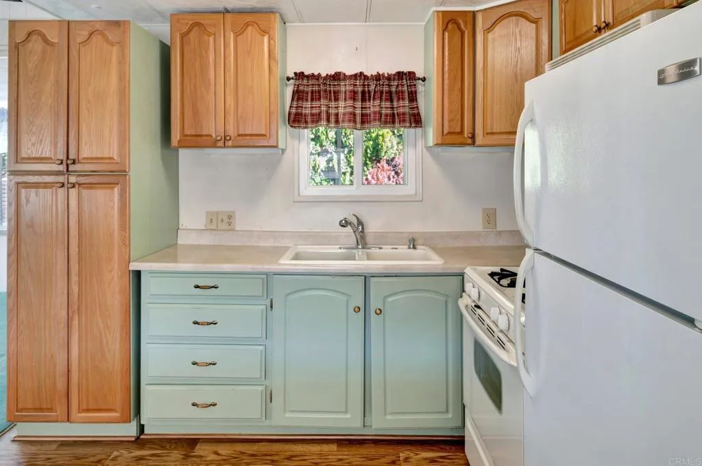 https://cdn.realtyfeed.com/cdn/127/306404555/3fd031b3b9c8a7e45a91620c0dbd4c6f.webp