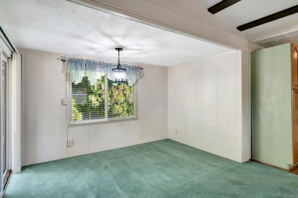 https://cdn.realtyfeed.com/cdn/127/306404555/d19003ca0420f4aa91da61aab857adde.webp